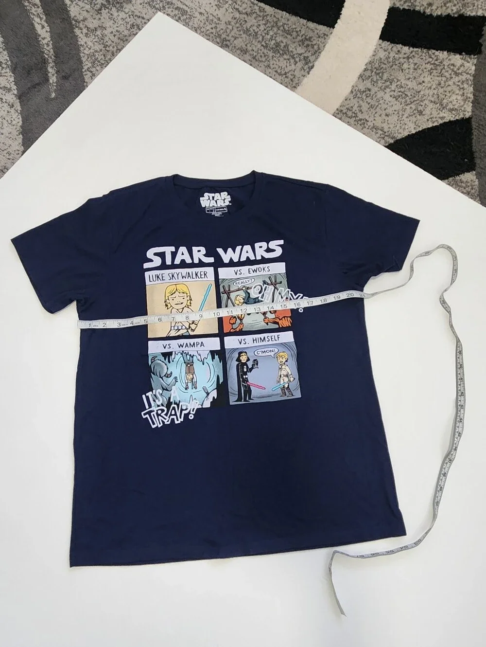 Star Wars Graphic T-Shirt - Size Large (Fits more like Youth/Teen)